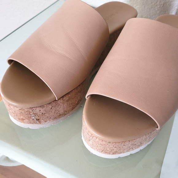 ❤️NEW Vince "James B" Slip On Wedge Sandals - Picture 5 of 6